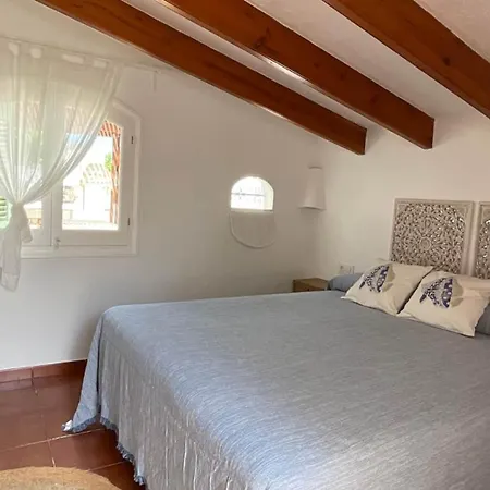 Cales De Menorca 10 * Cala Blanca (Menorca)