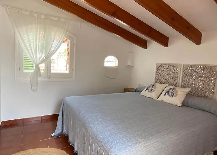 Cales De Menorca 10 * Cala Blanca (Menorca)