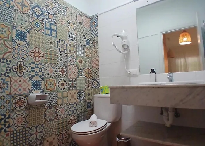 Cales De Menorca 10 * Cala Blanca (Menorca)